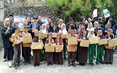 Berkreasi Bersama Kakak KKN: Membangun Kesadaran Sosial dan Kreativitas Anak-anak